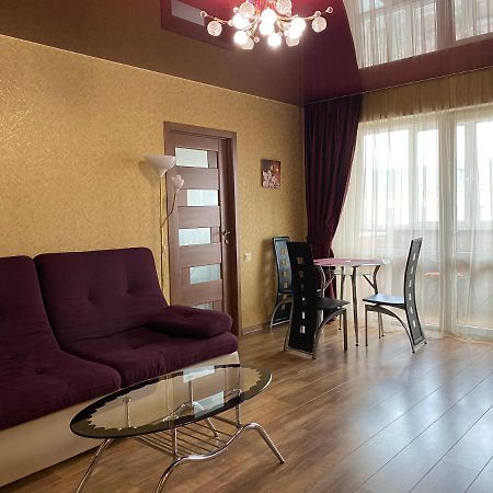 New Apartments With Panoramic Views On Avenue Nauky Kharkov Luaran gambar