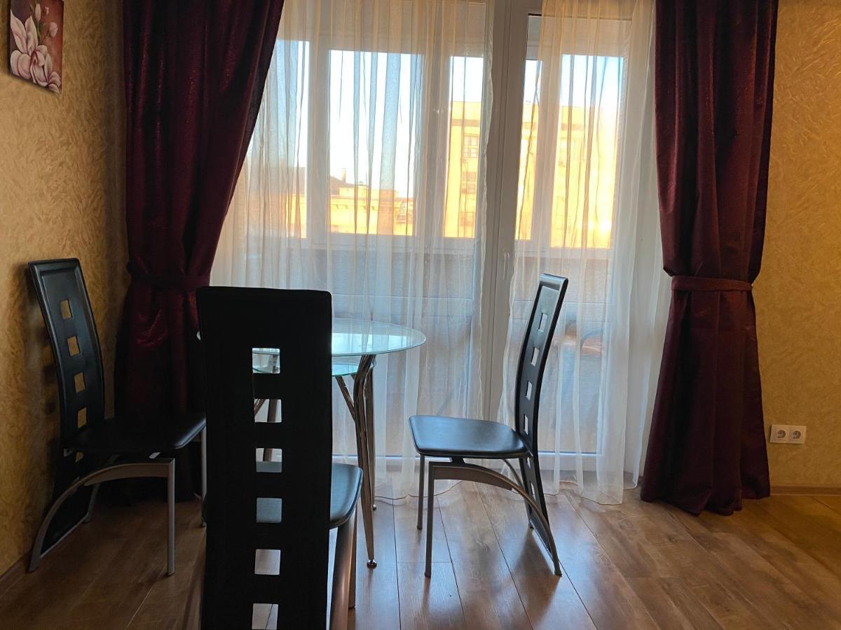 New Apartments With Panoramic Views On Avenue Nauky Kharkov Luaran gambar